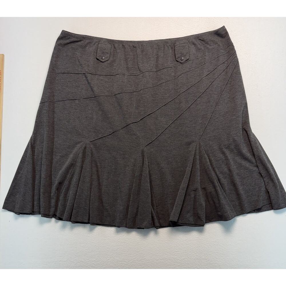 Women's 26/28 Cato Flare Gray Comfy Skirt has Belt Loops With Button Details